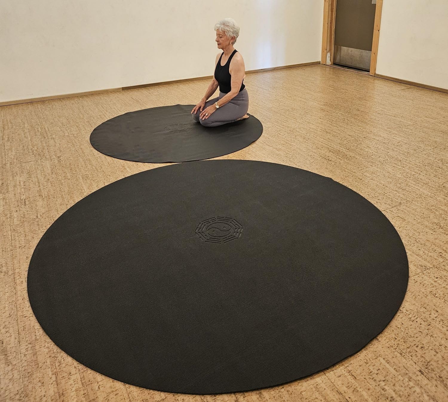 Große Runde TPE-Yogamatte, Lil – Pilates Yoga And Tai Chi Bewertung und Preis